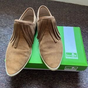 Sanuk Kat Fringe Chestnut Suede Chic Sidewalk Surfer Shoes, US Size 7.5